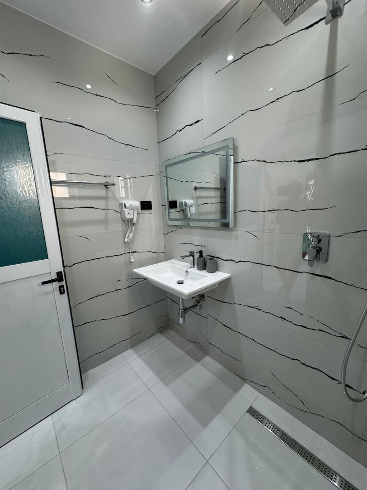 Vila Flabela Vlorë Zimmer foto